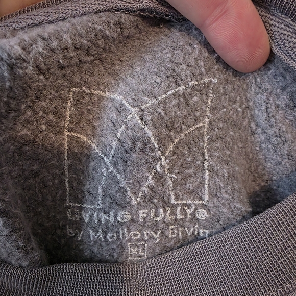 Living Fully Mallory Ervin Stop And Smell The Flowers Purple Sweatshirt Womens X - Picture 6 of 6